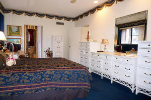 FOUNTAINS OF PALM BEACH - Residential