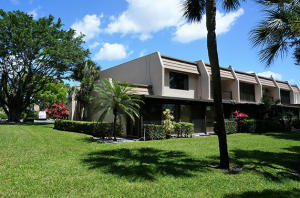 FOUNTAINS OF PALM BEACH - Residential