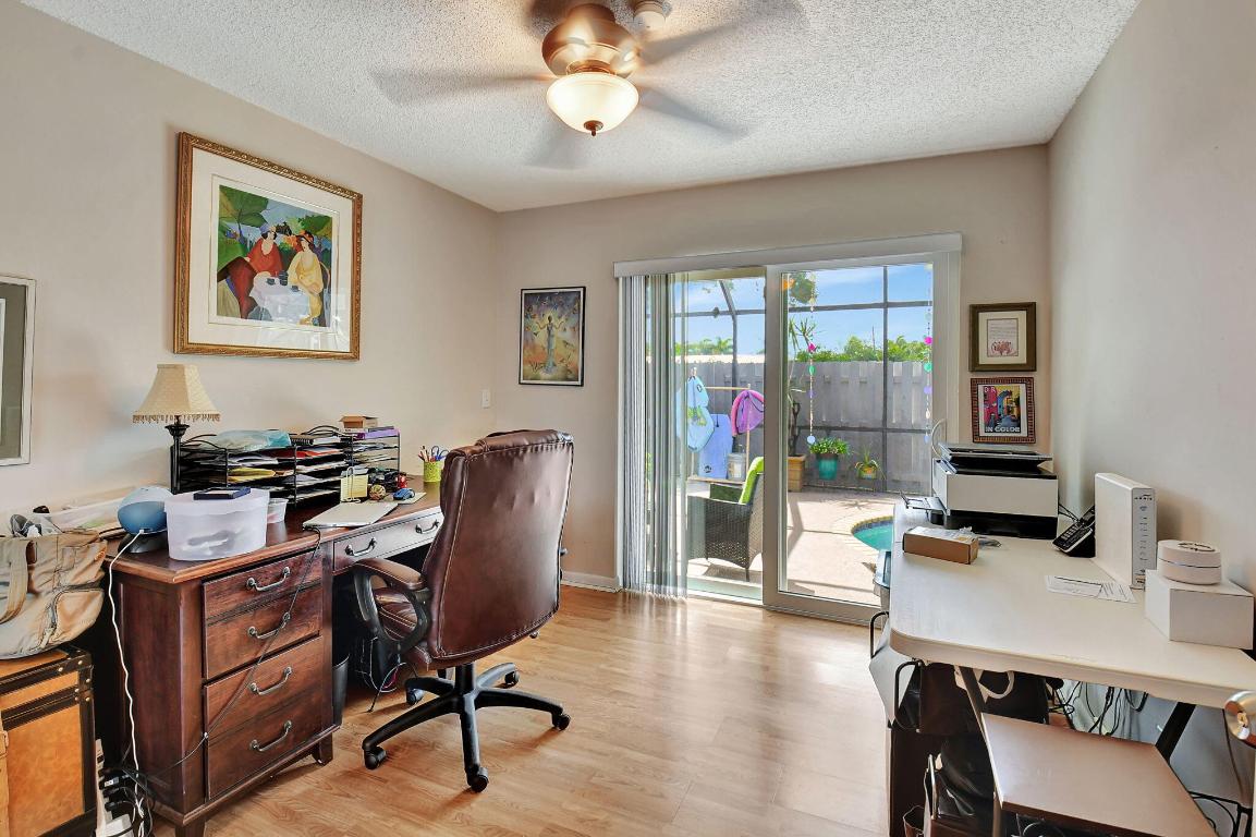 BARRWOOD - Residential