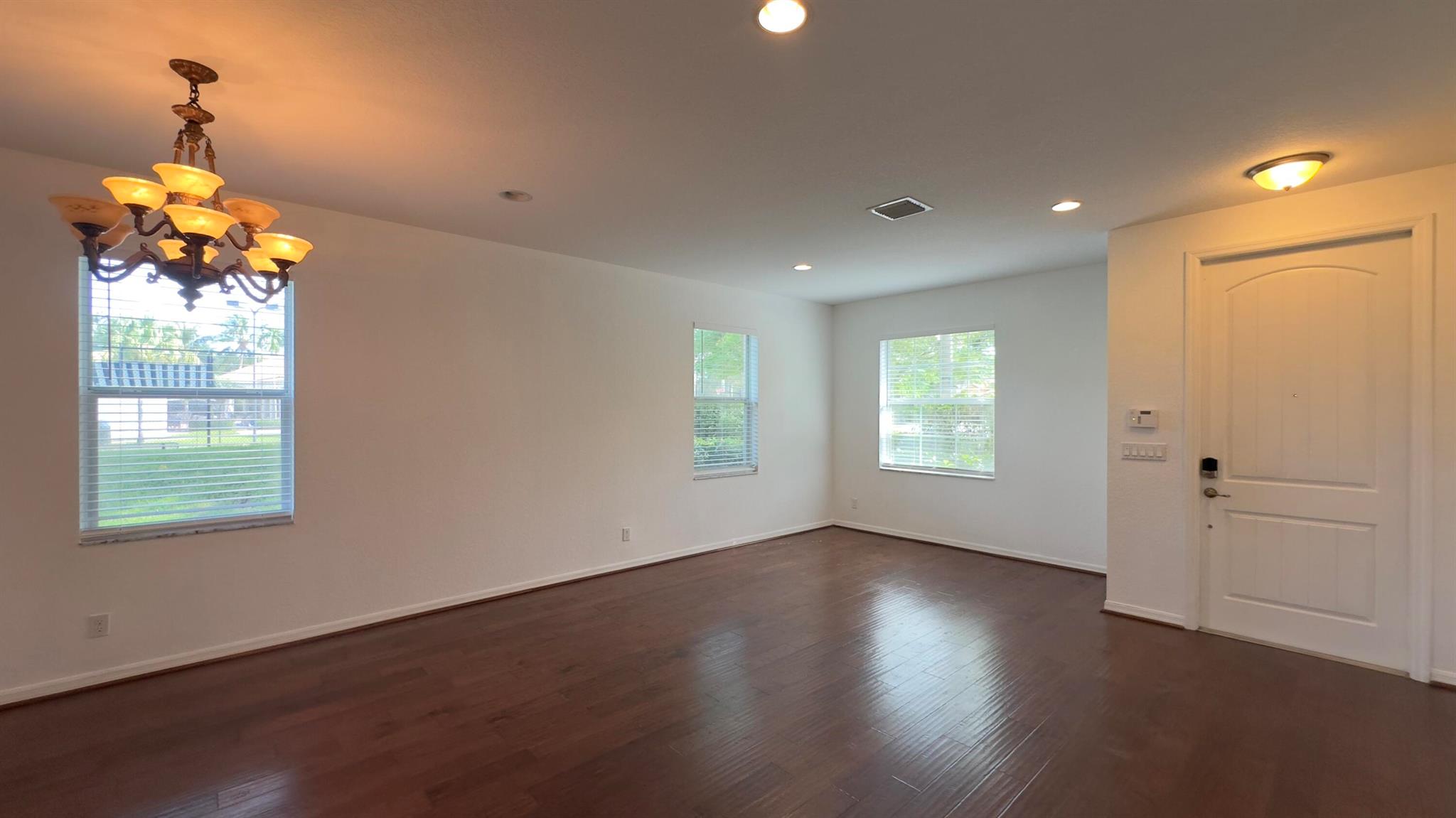 OAKMONT ESTATES PUD - Residential Lease