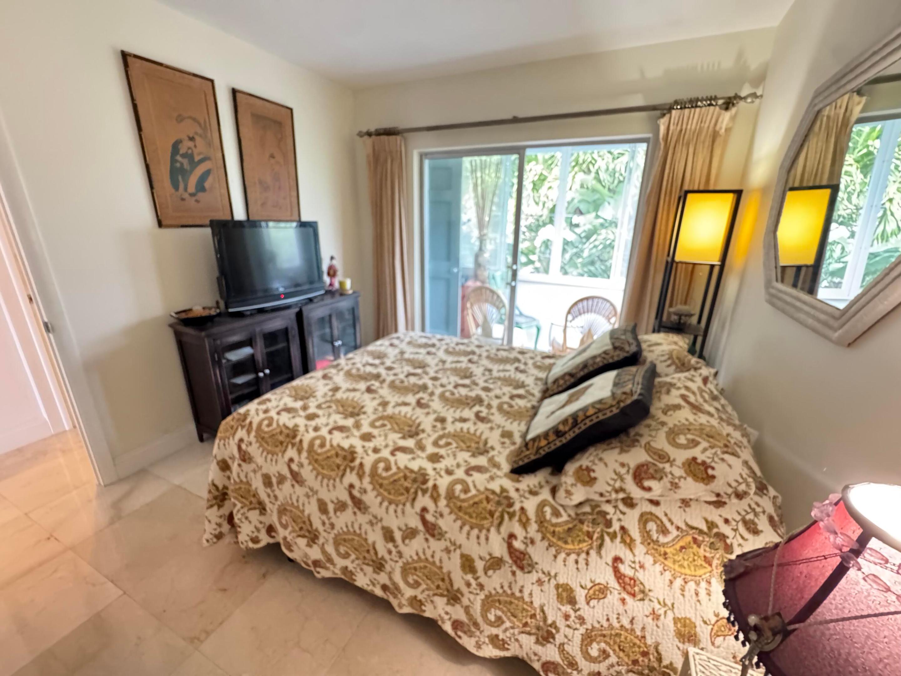 COLONIAL RIDGE CORP - Residential Lease