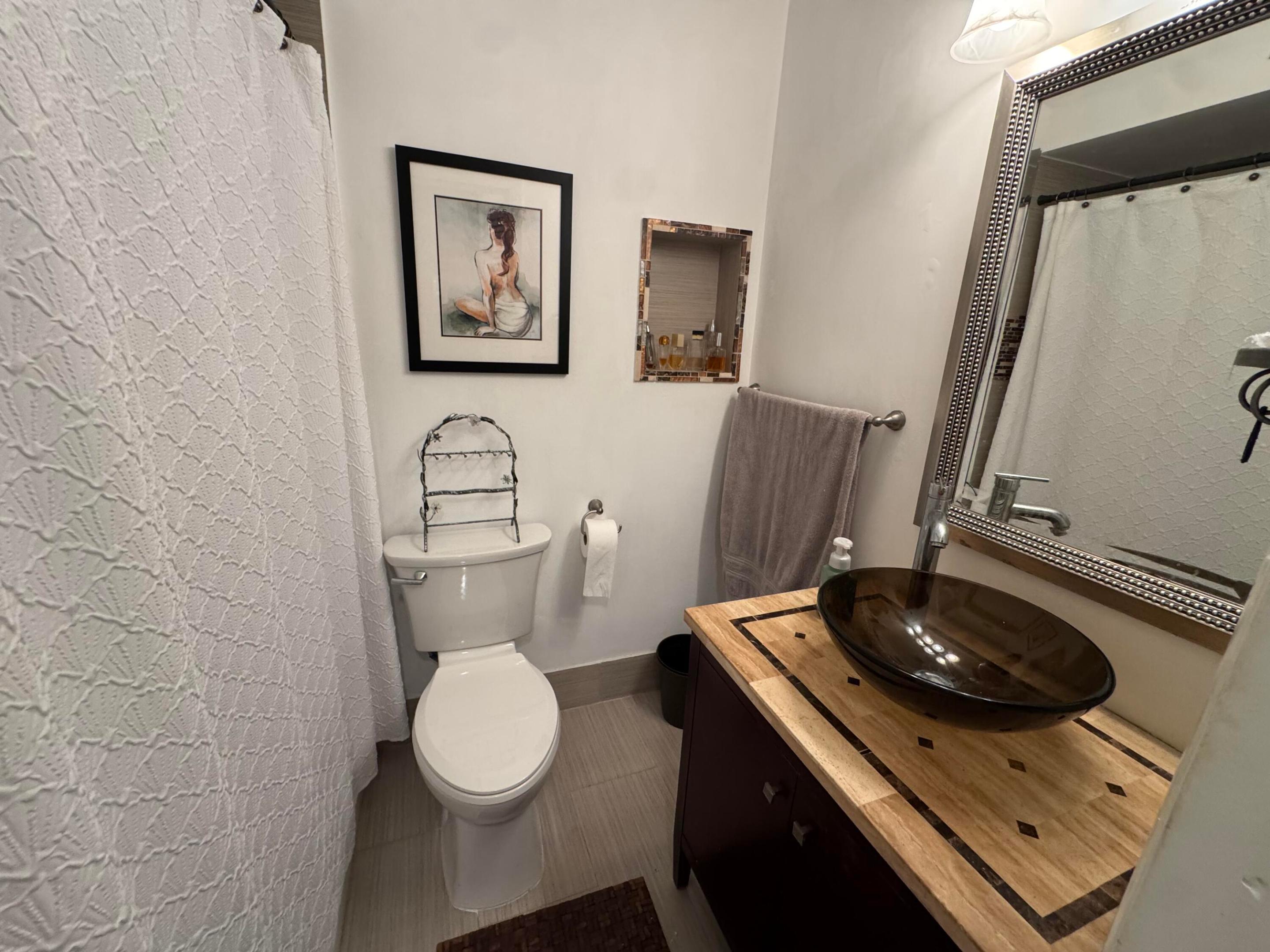 COLONIAL RIDGE CORP - Residential Lease