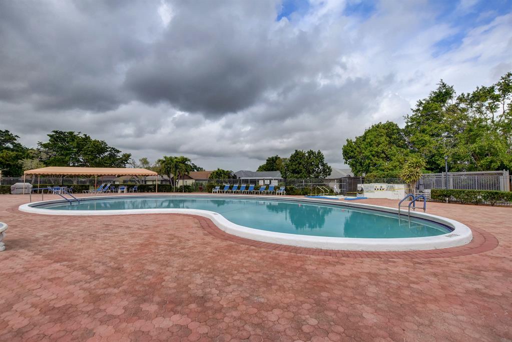 COCO WOOD LAKES - Residential