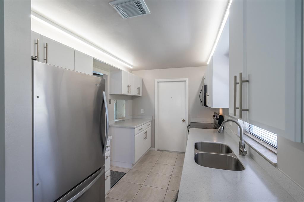 COCO WOOD LAKES - Residential