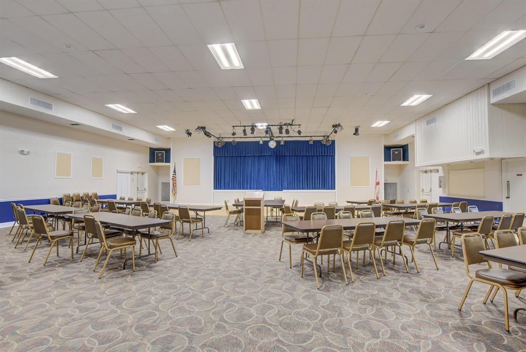 COCO WOOD LAKES - Residential