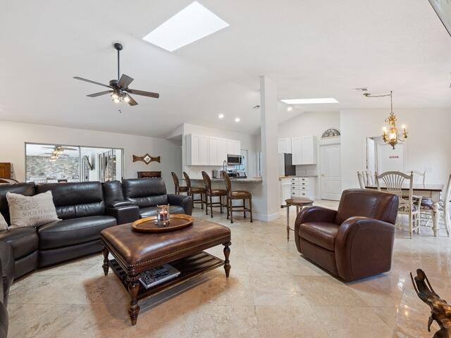 PADDOCK PARK 2 OF WELLING - Residential