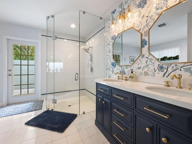 PADDOCK PARK 2 OF WELLING - Residential