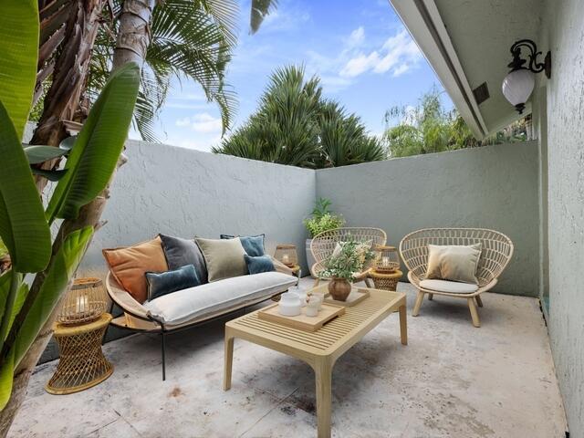 PADDOCK PARK 2 OF WELLING - Residential