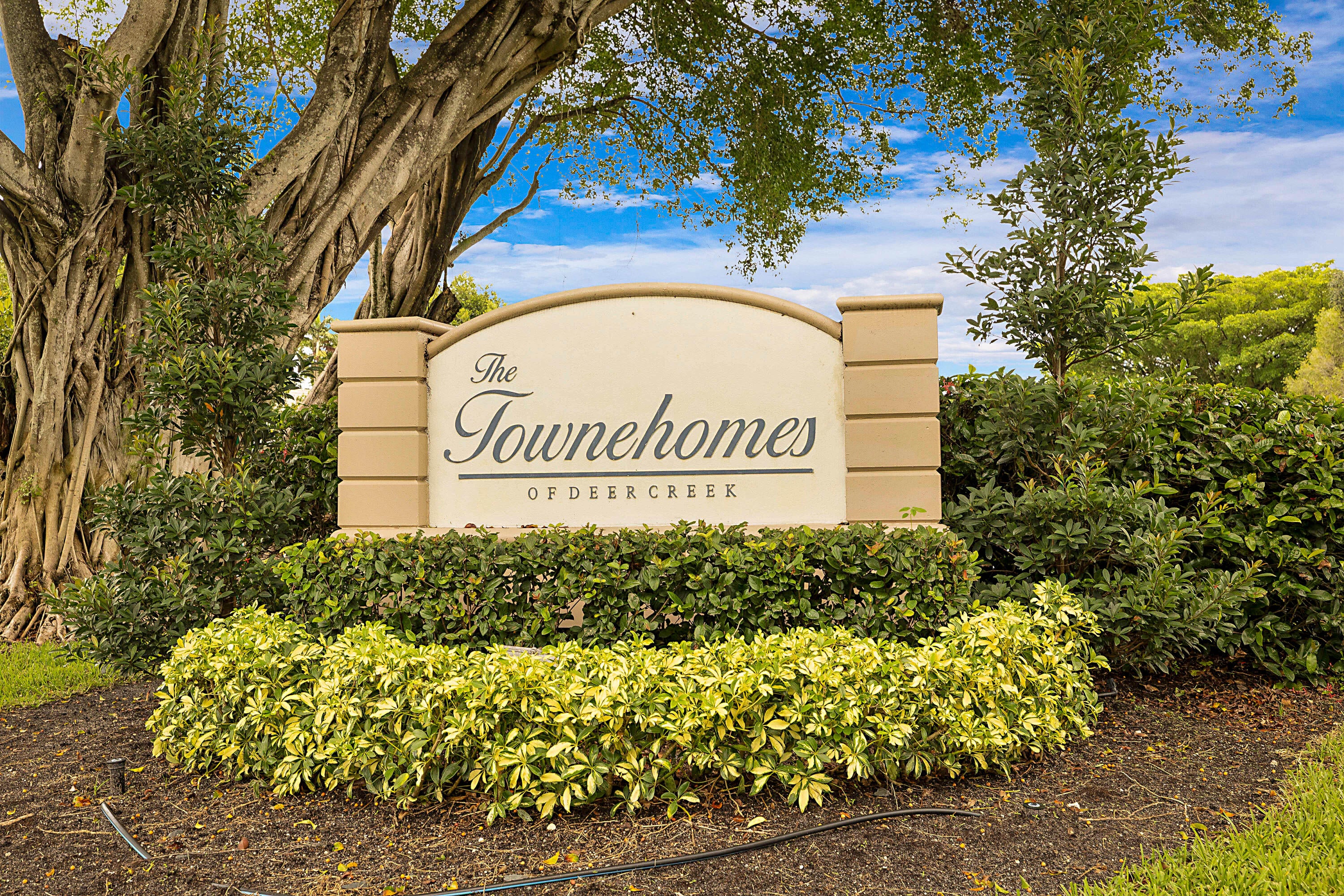 View photos, virtual tours, details... 702 DEER CREEK NORTH SHORE Drive