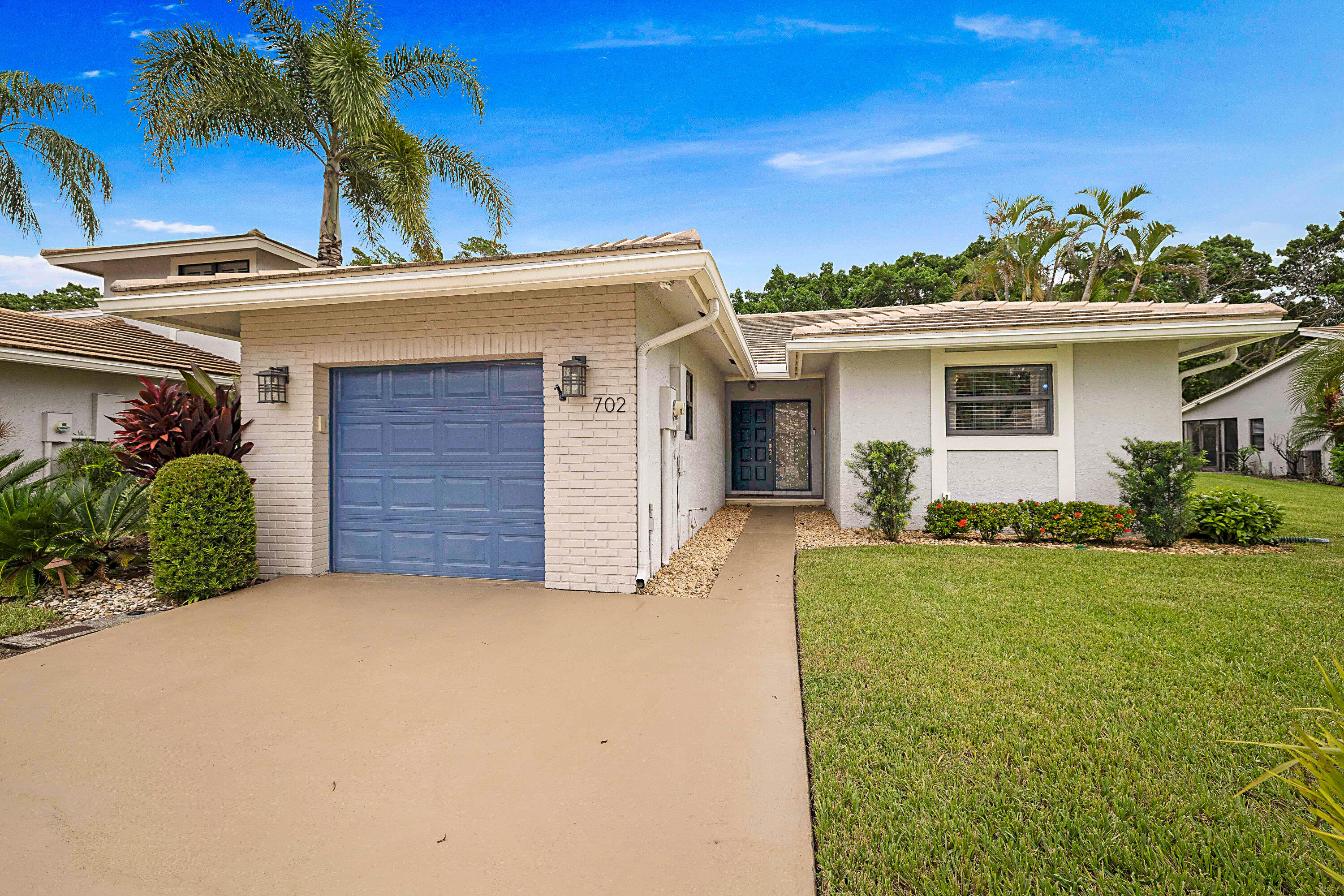 View photos, virtual tours, details... 702 DEER CREEK NORTH SHORE Drive