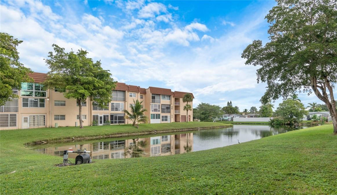 Sunrise Lakes - Residential
