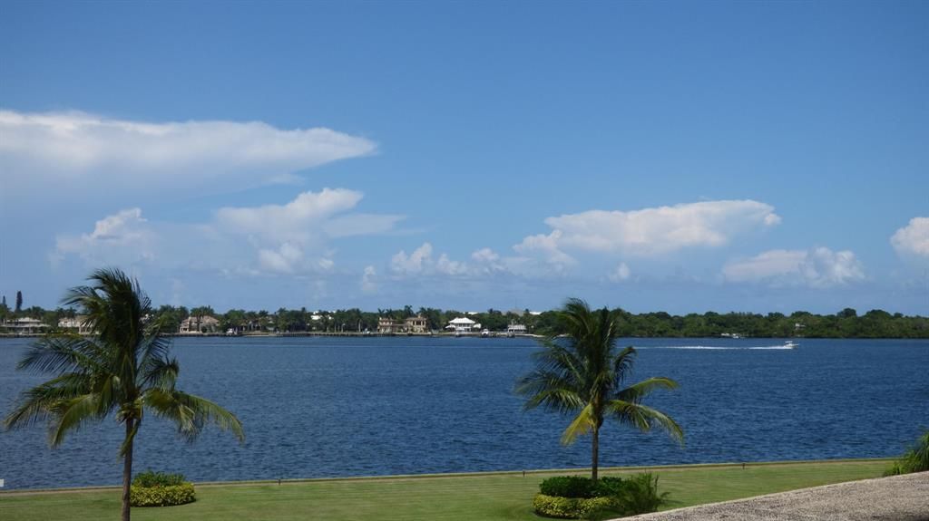 Photo of 134 Lakeshore Drive #313, North Palm Beach, FL 33408 (MLS # R10691098)