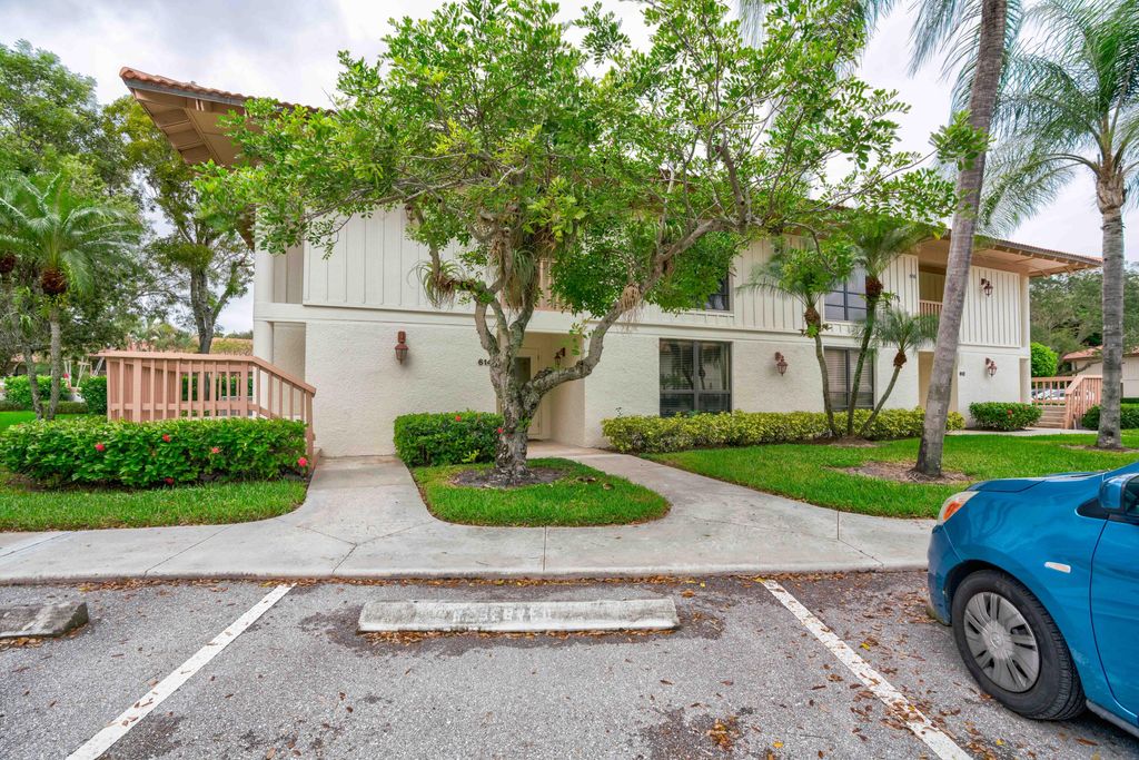 Photo of 614 Brackenwood Cove, Palm Beach Gardens, FL 33418 (MLS # R10977585)