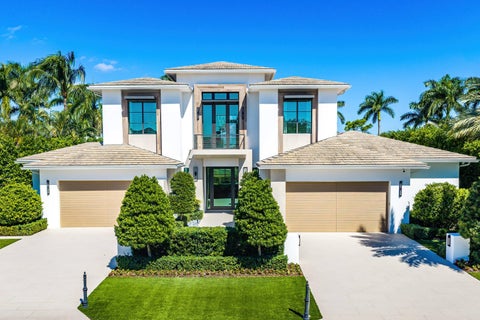 Tiny photo for 471 ROYAL PALM Way, Boca Raton, FL 33432 (MLS # B26088651)