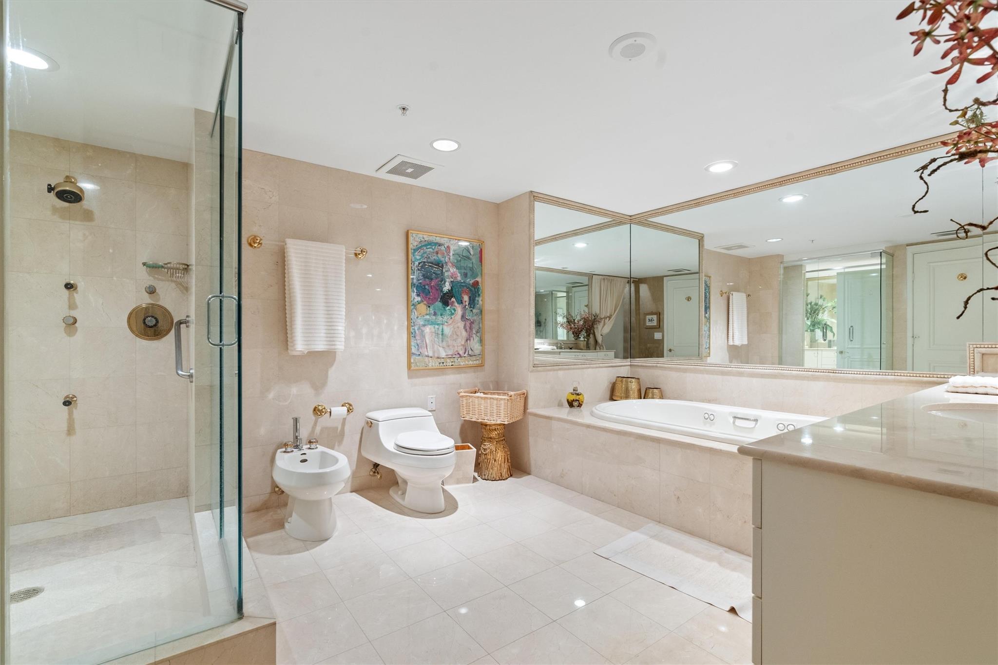 ALHAMBRA PLACE CONDO - Residential Lease