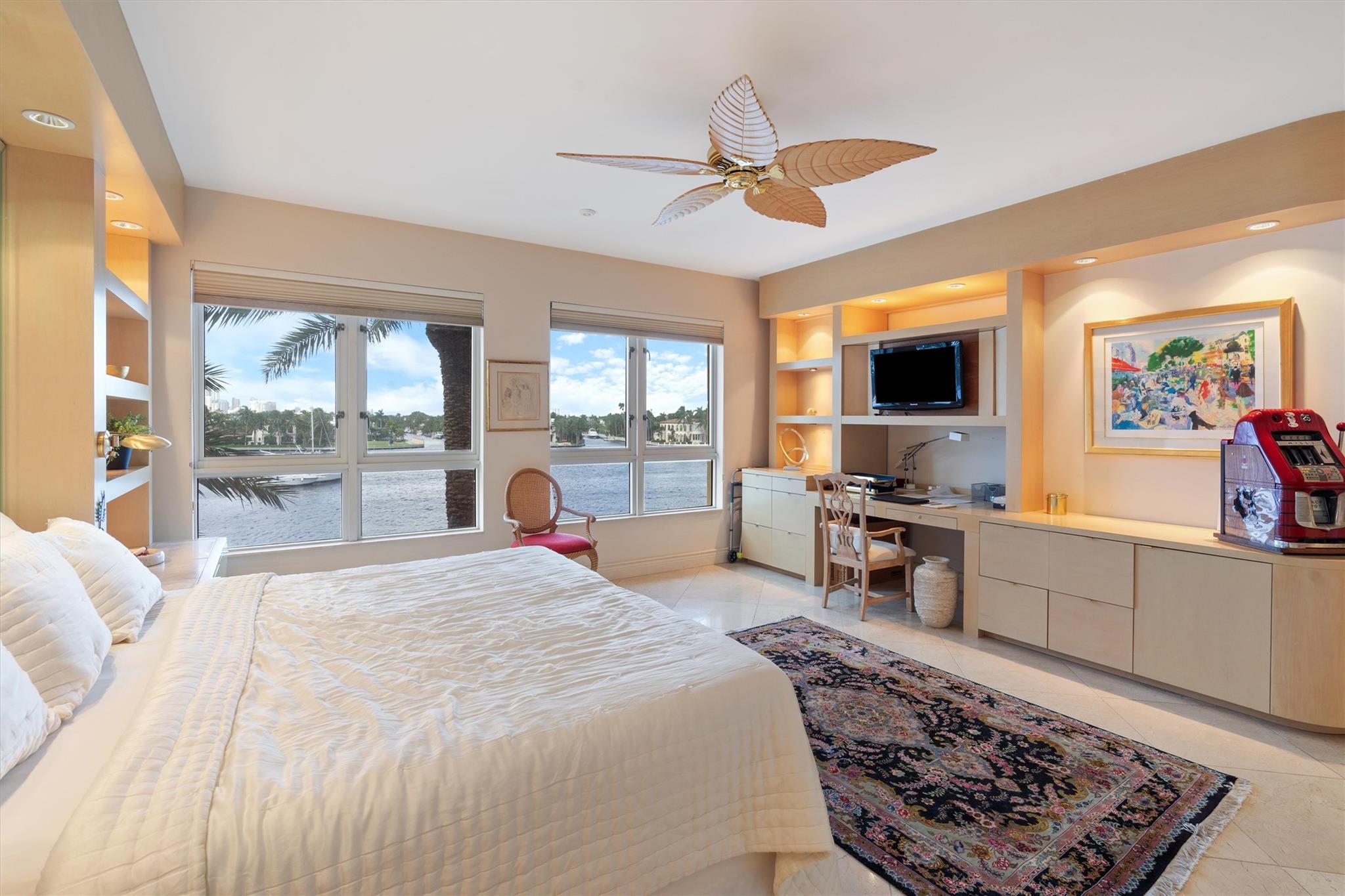 ALHAMBRA PLACE CONDO - Residential Lease
