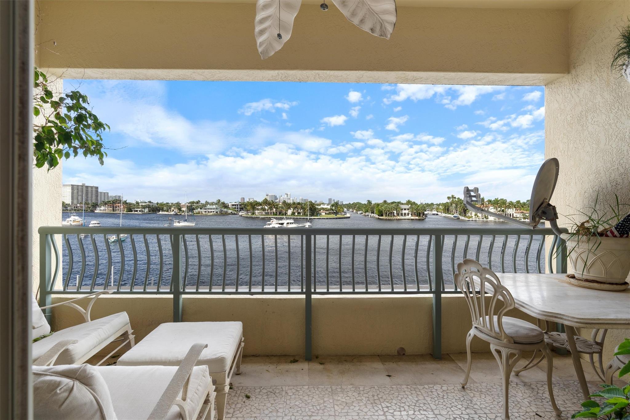 ALHAMBRA PLACE CONDO - Residential Lease