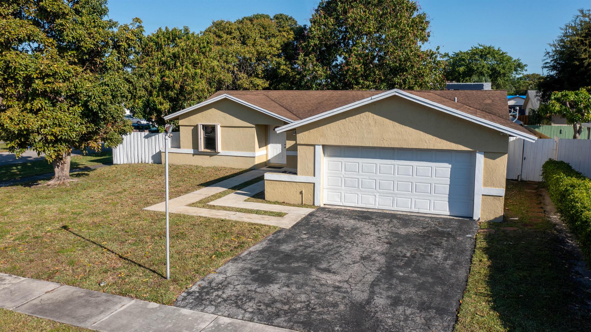 9235 Saddlecreek Drive