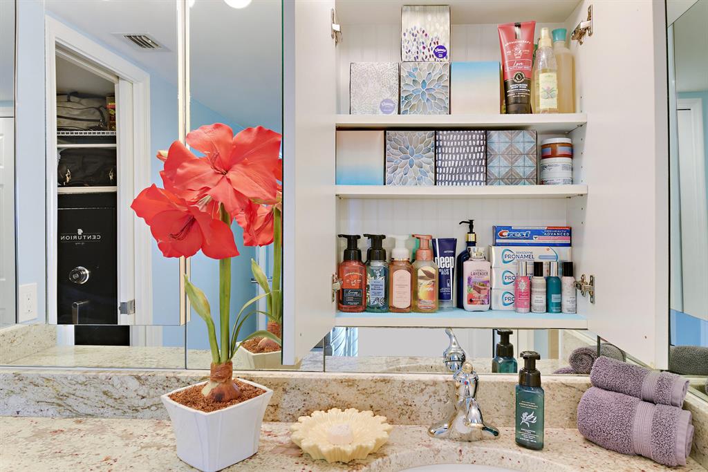 SEASCAPE II CONDOMINIUM - Residential