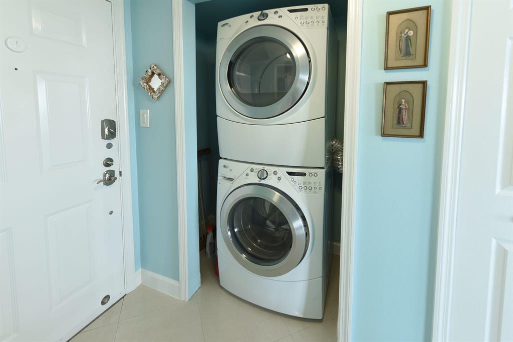 SEASCAPE II CONDOMINIUM - Residential