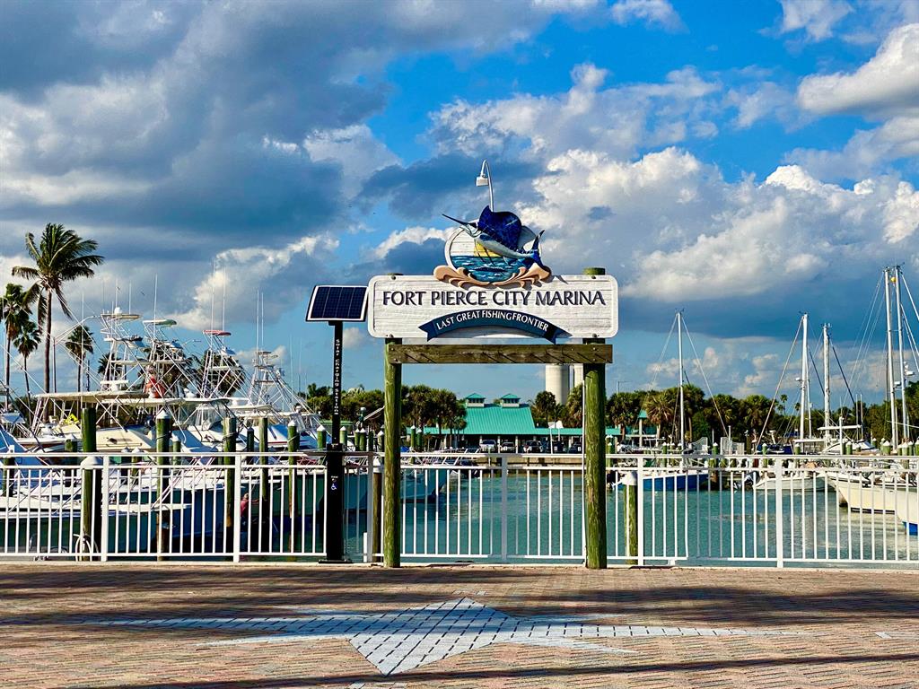 SEASCAPE II CONDOMINIUM - Residential