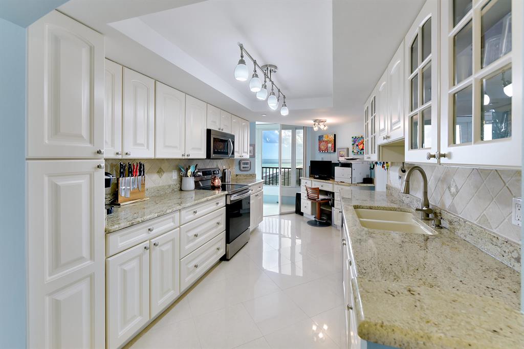 SEASCAPE II CONDOMINIUM - Residential