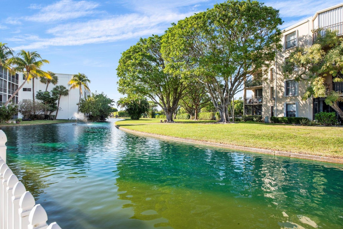 WATERWAY CLUB - Residential Lease