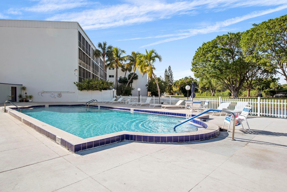 WATERWAY CLUB - Residential Lease