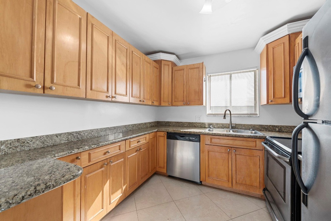 WATERWAY CLUB - Residential Lease