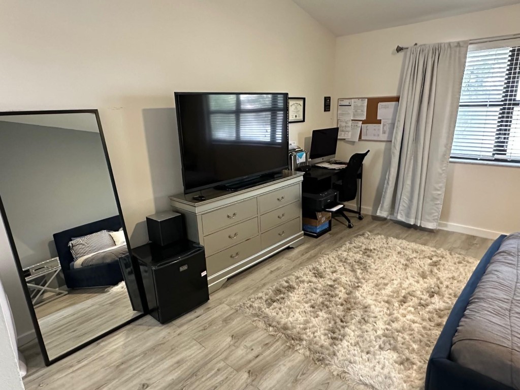 EMERALD OAKS - Residential
