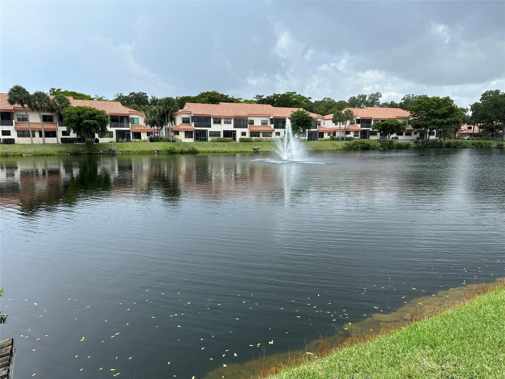 EMERALD OAKS - Residential