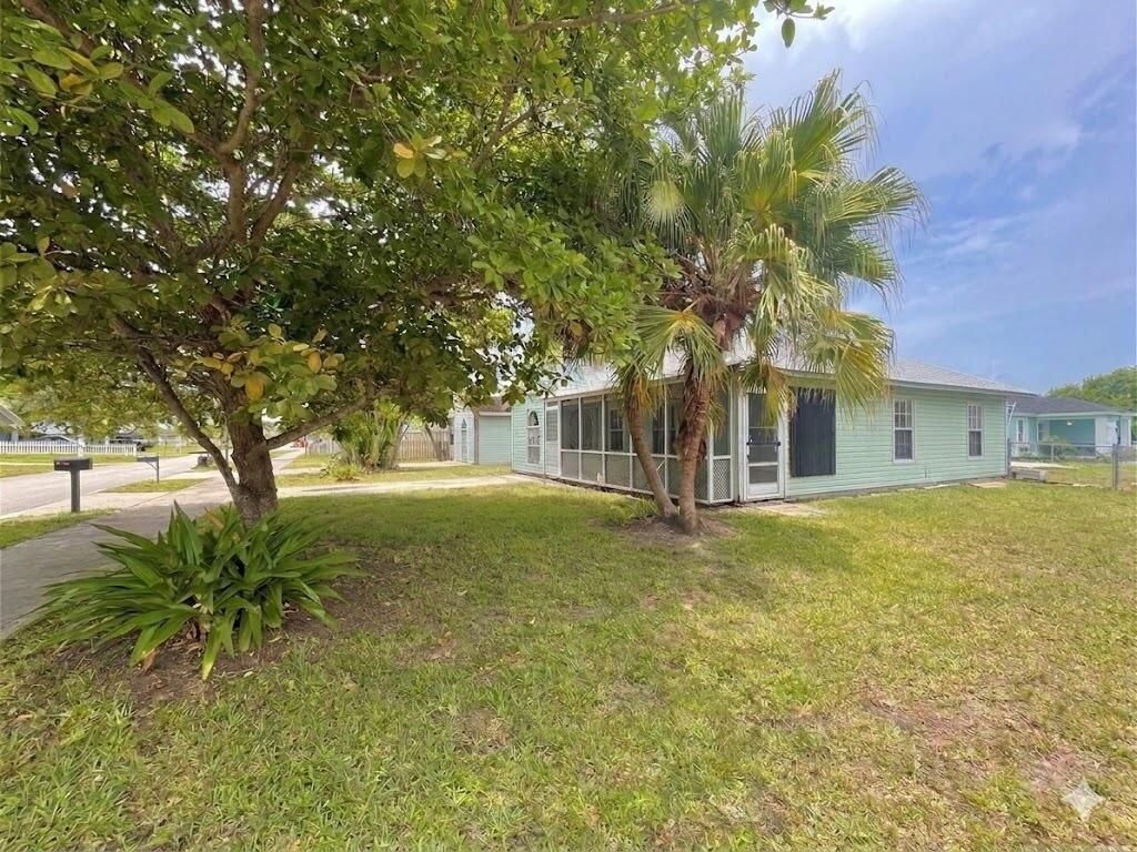 Photo of 5359 SE Dell Street, Stuart, FL 34997 (MLS # B26020428)