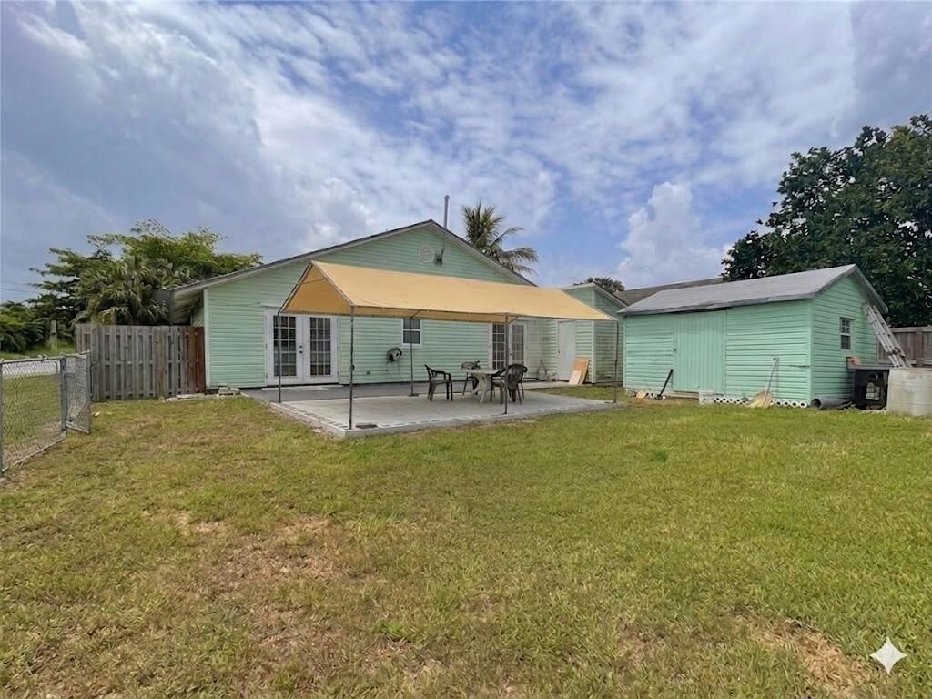 Photo of 5359 SE Dell Street, Stuart, FL 34997 (MLS # B26020428)