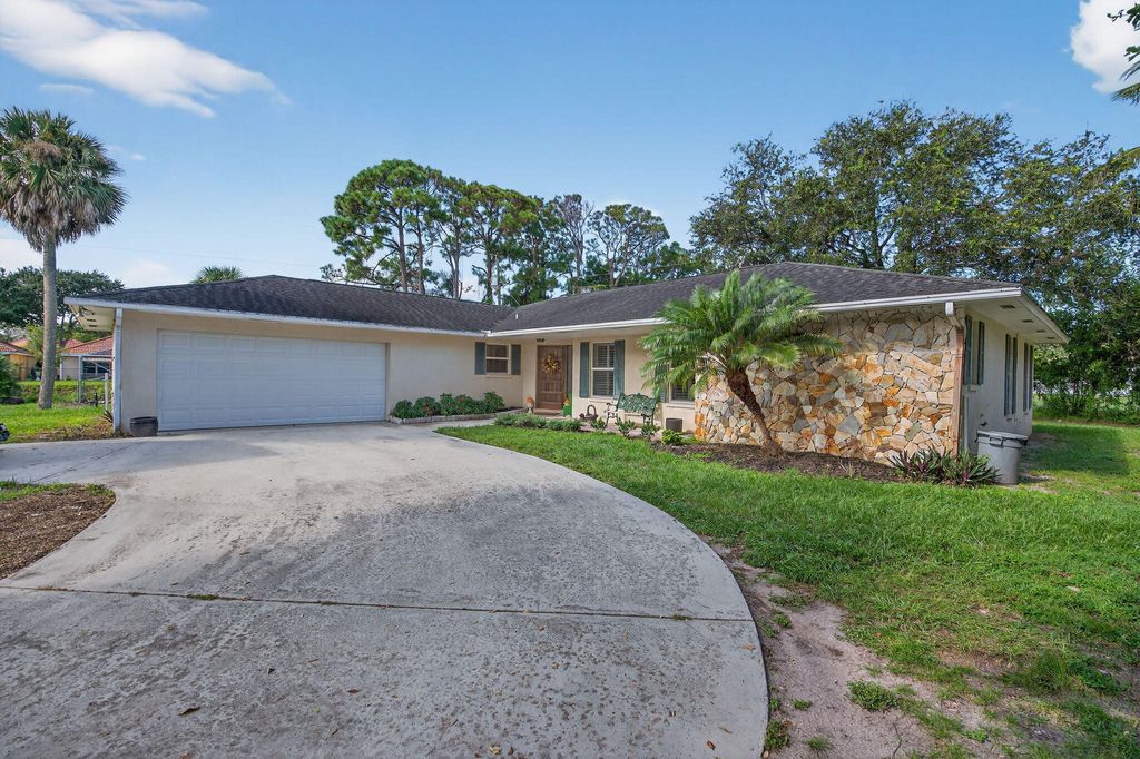 Photo of 8011 45th Way N, Palm Beach Gardens, FL 33418 (MLS # R11130236)