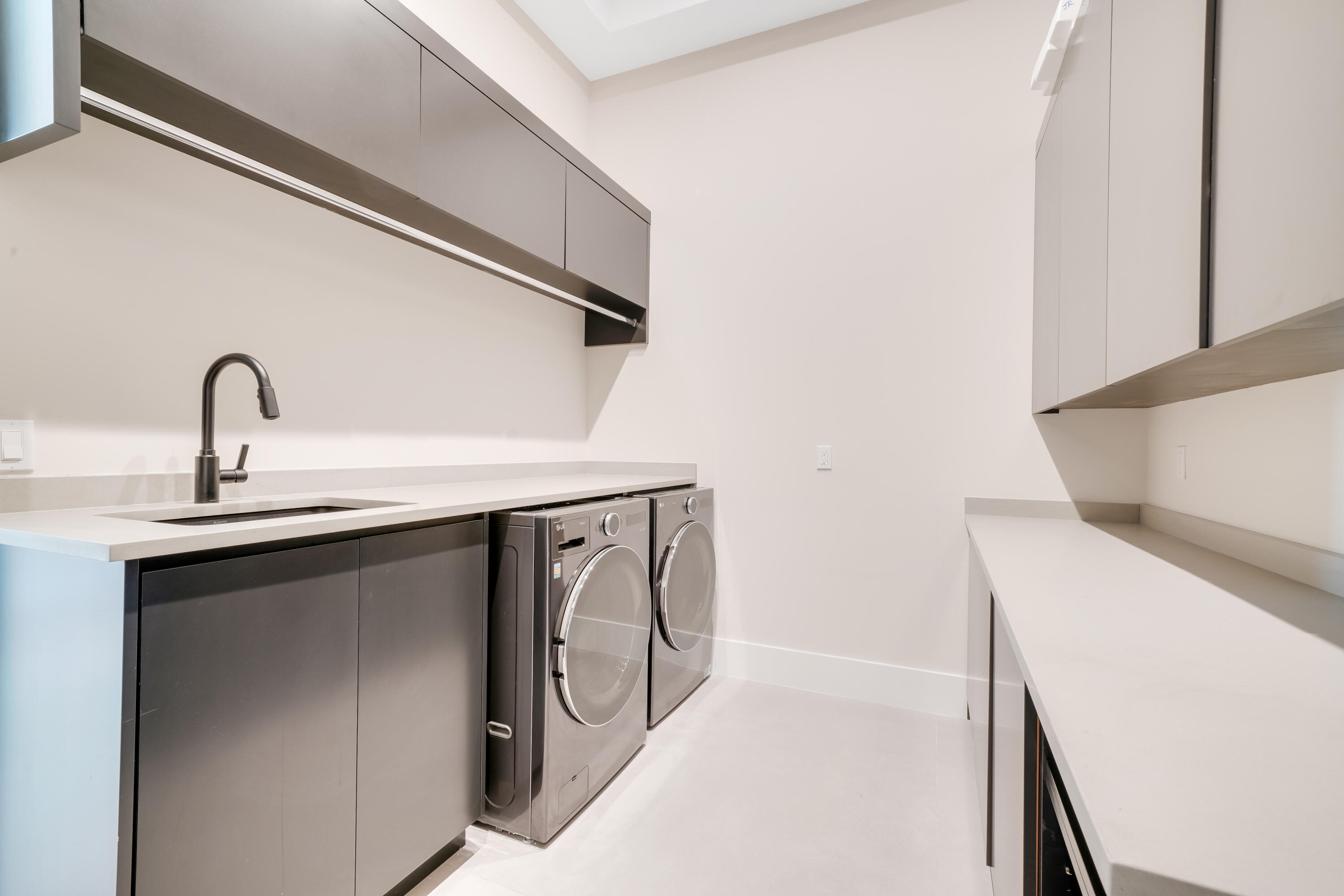 BAY HILL ESTATES - Residential