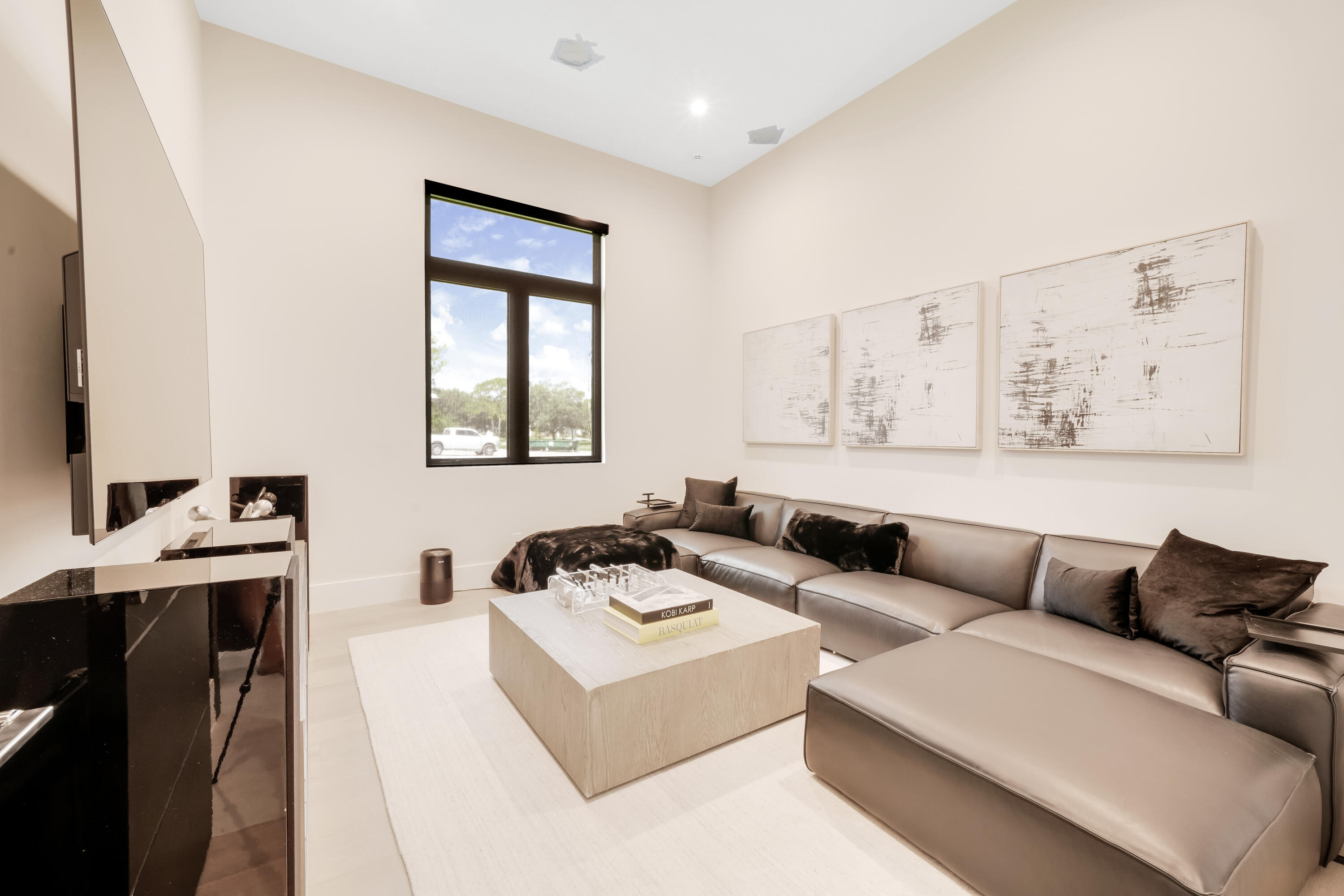 BAY HILL ESTATES - Residential