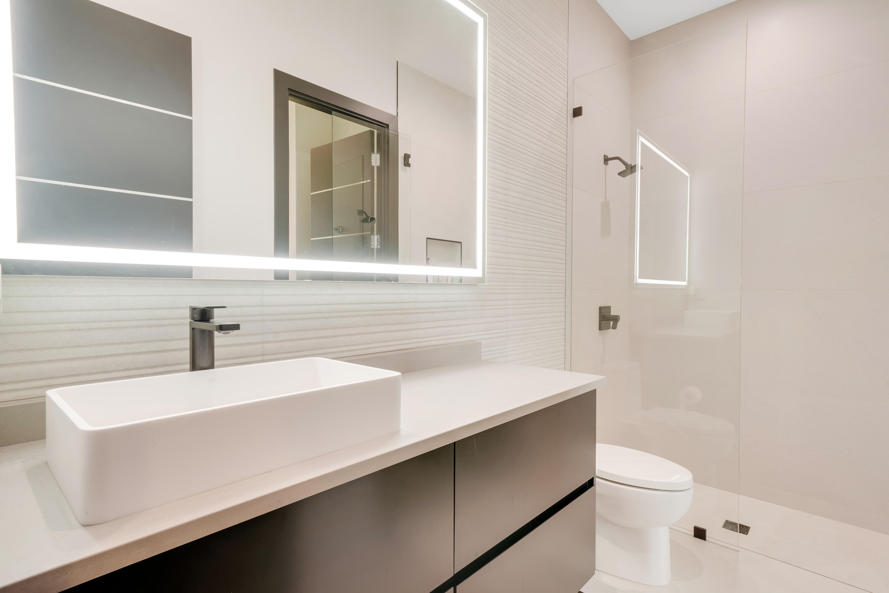 BAY HILL ESTATES - Residential