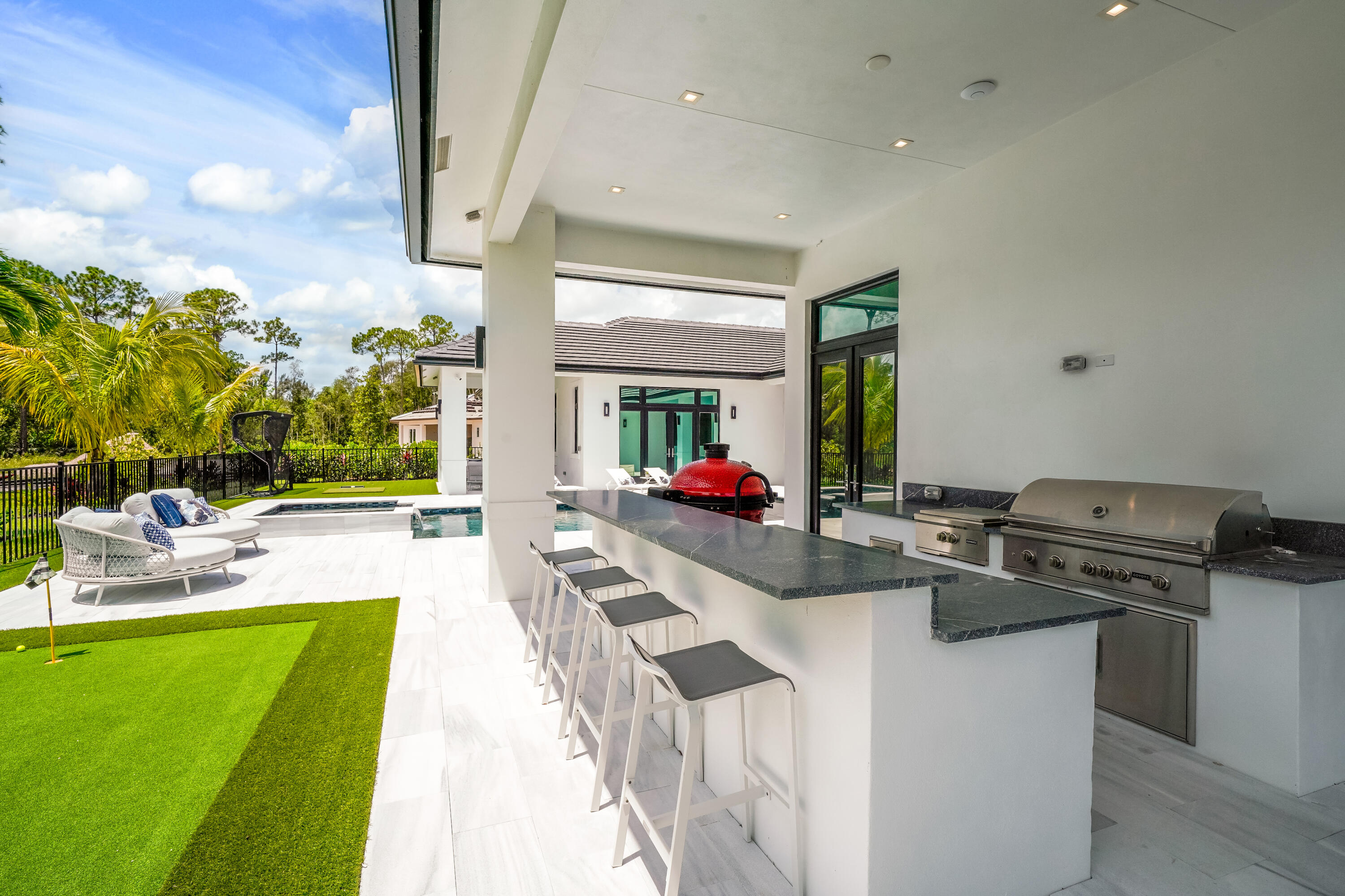 BAY HILL ESTATES - Residential