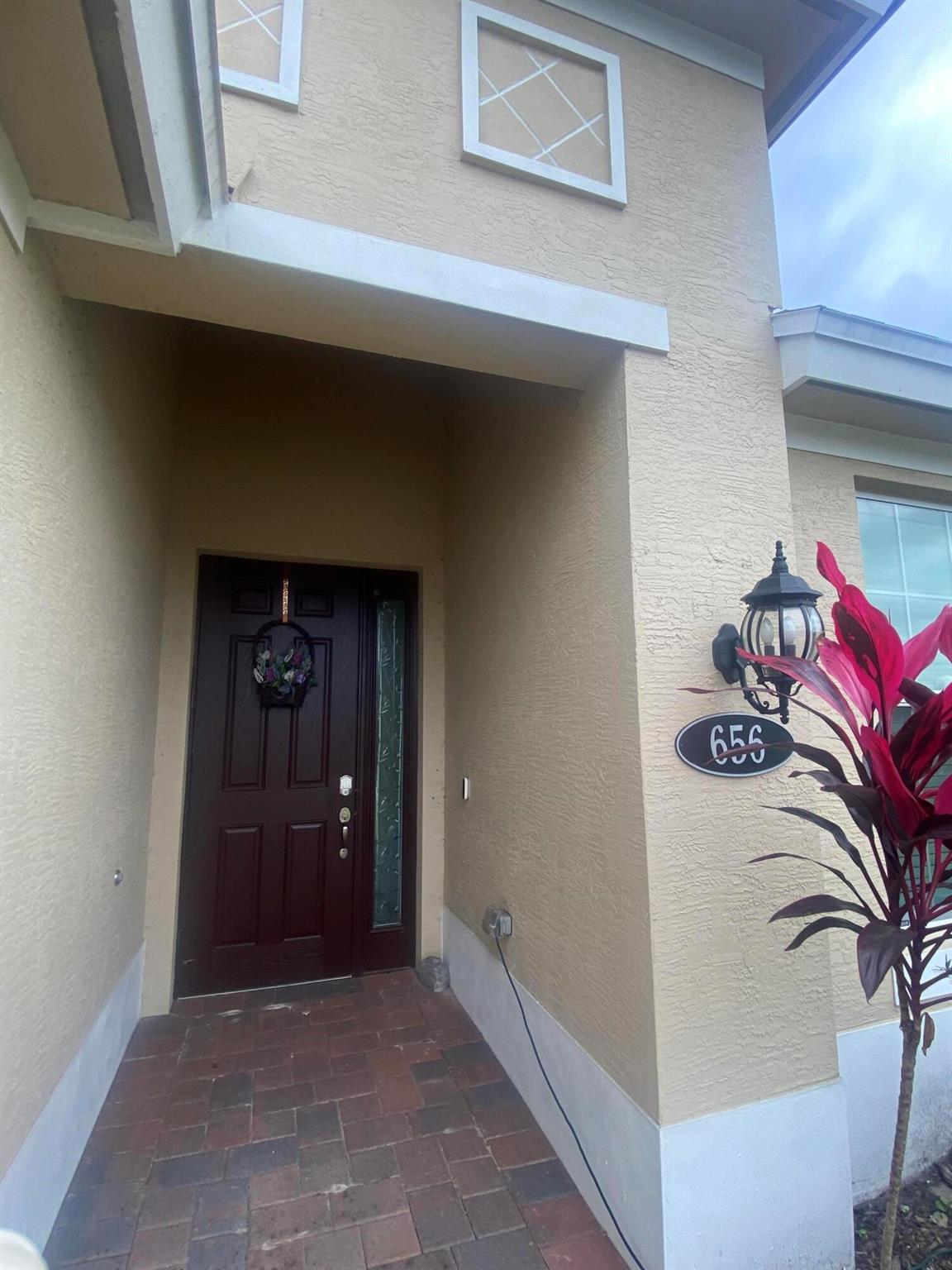 PORT ST LUCIE SECTION 21 - Residential Lease