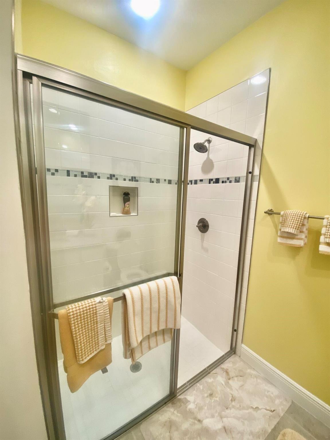 PORT ST LUCIE SECTION 21 - Residential Lease