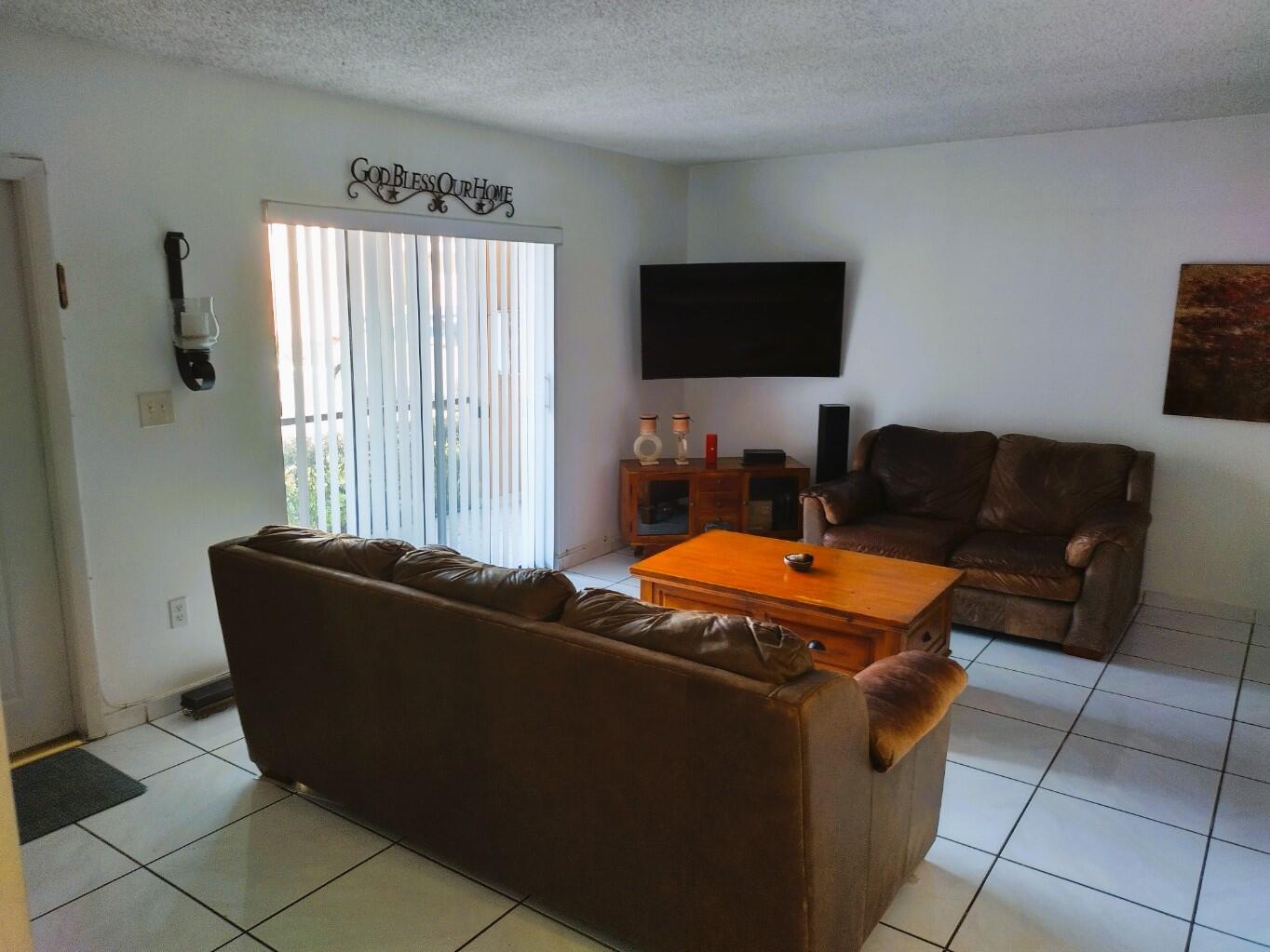 MOORS POINTE CONDO - Residential