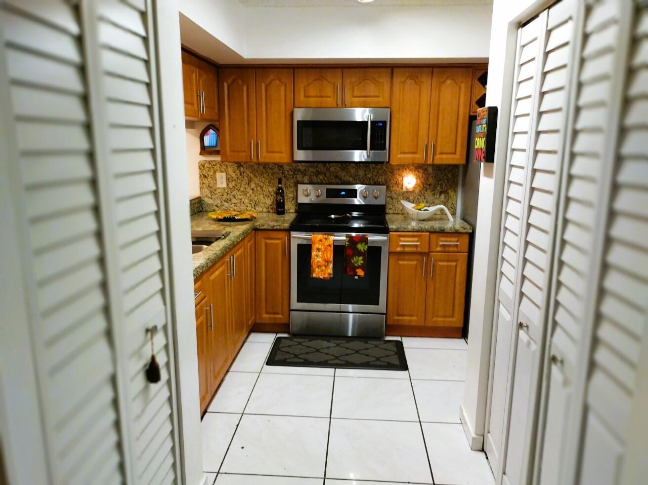 MOORS POINTE CONDO - Residential