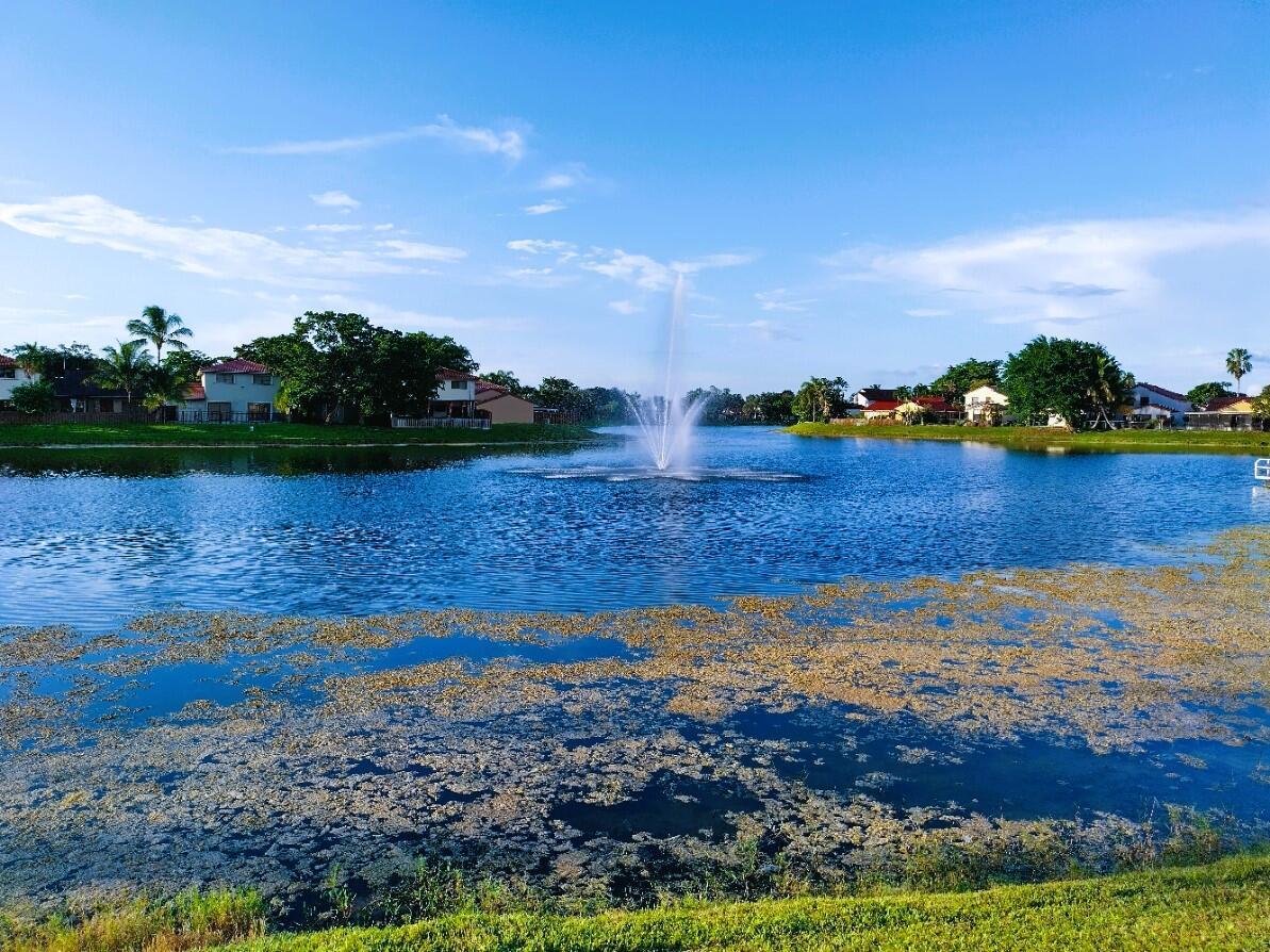 MOORS POINTE CONDO - Residential