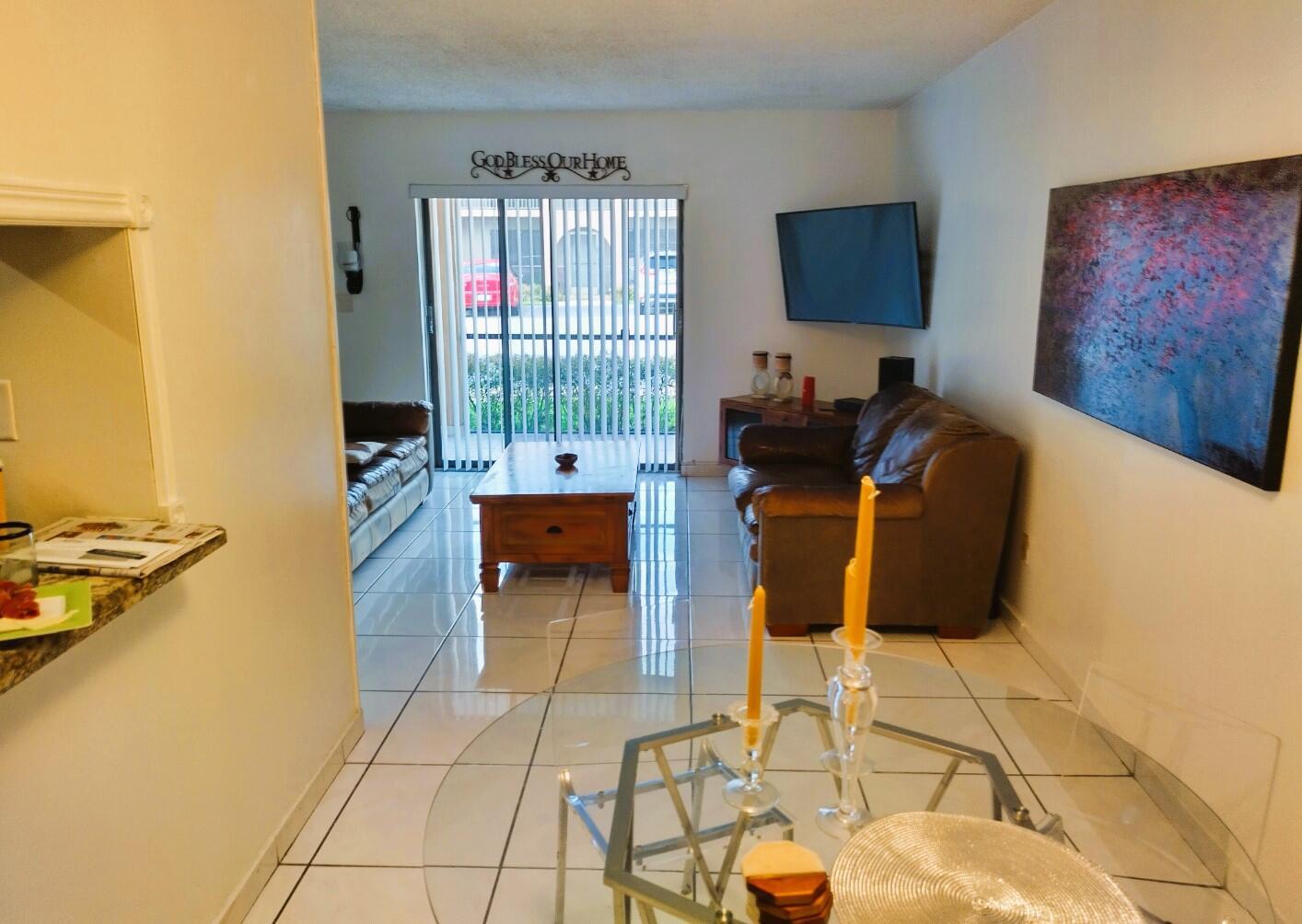 MOORS POINTE CONDO - Residential