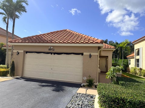 Tiny photo for 8932 S LAKE PARK Circle S, Davie, FL 33328 (MLS # B26090777)