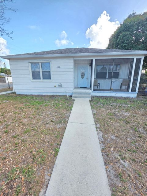 Property photo of 700 57th Street, West Palm Beach, FL 33407
