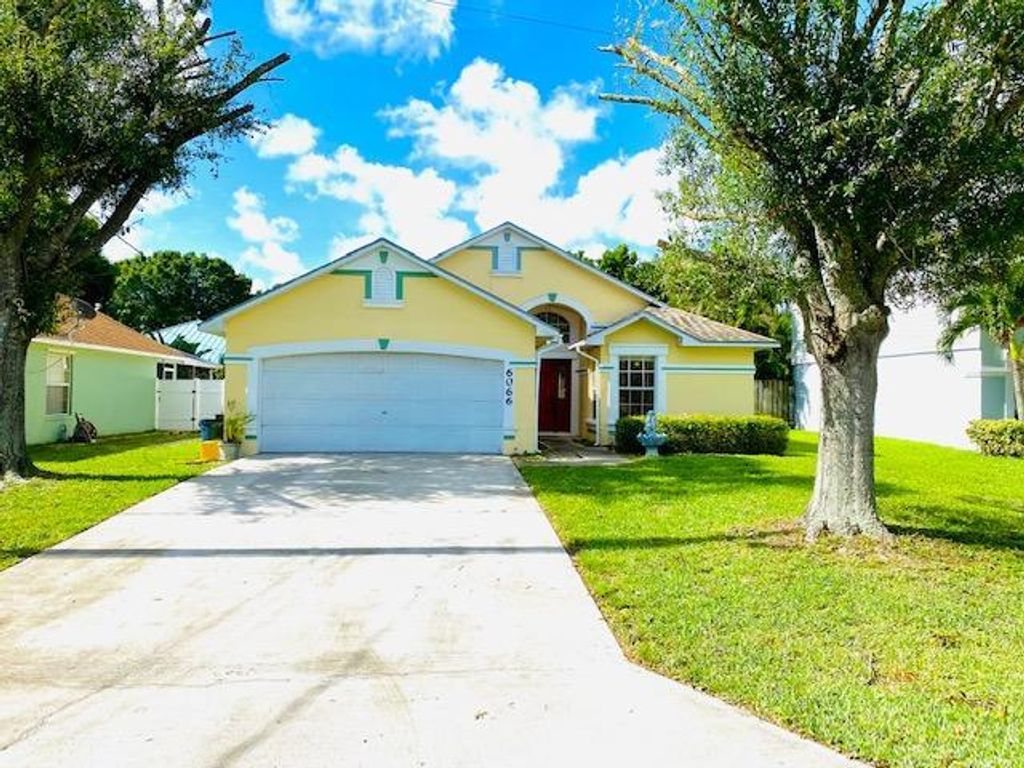 Photo of 6066 Hollywood Street, Jupiter, FL 33458 (MLS # R10731629)