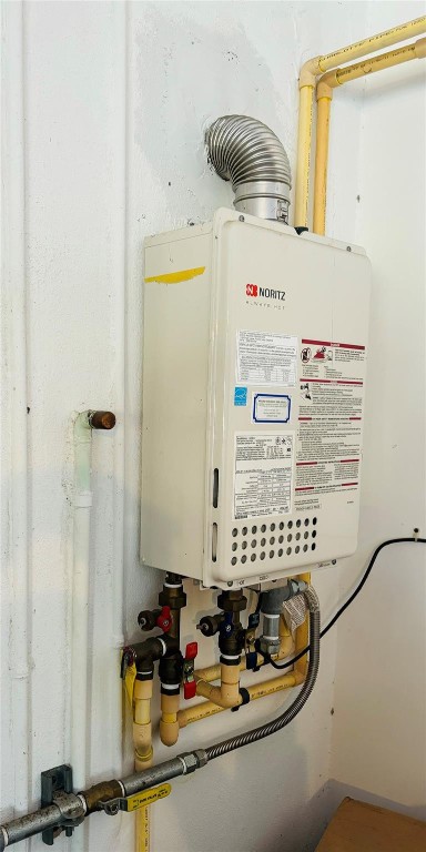 Pembroke Falls Ph 7 166-1 - Residential