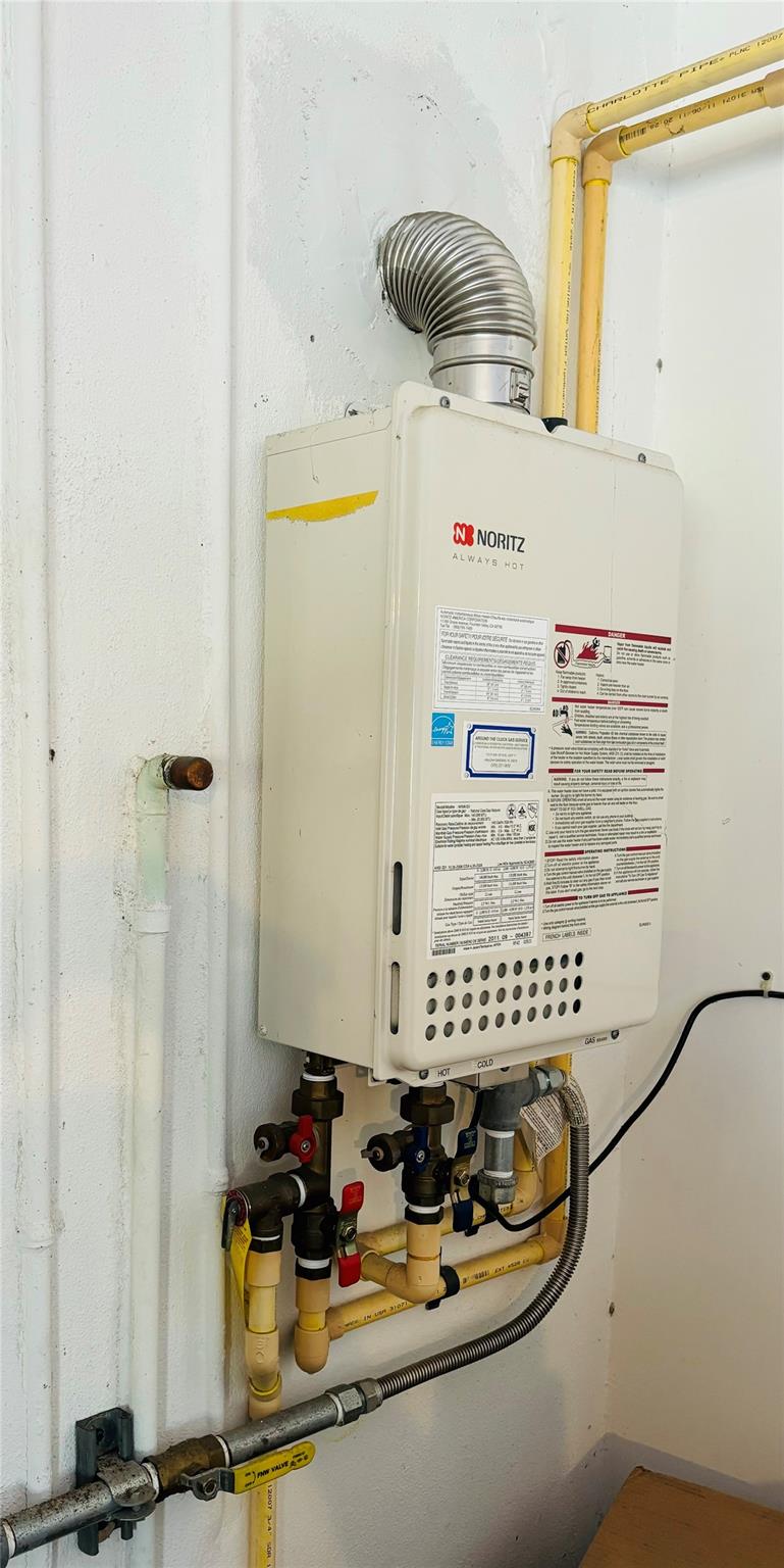 Pembroke Falls Ph 7 166-1 - Residential