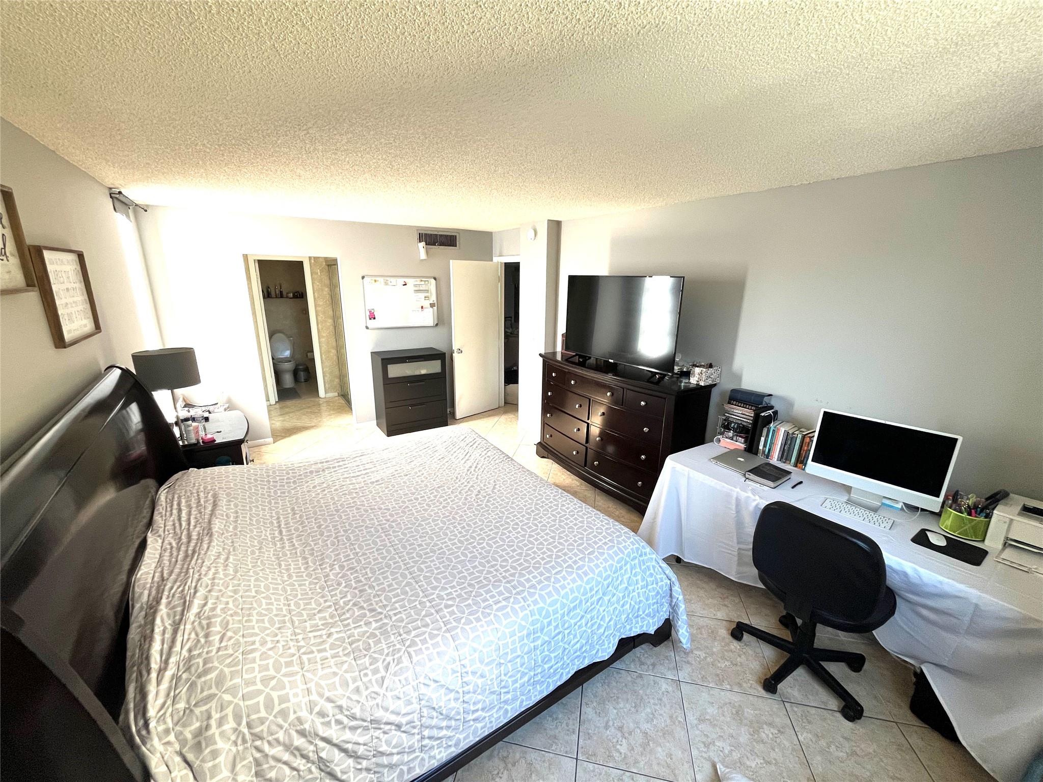 Vista Gardens I Condo - Residential Lease